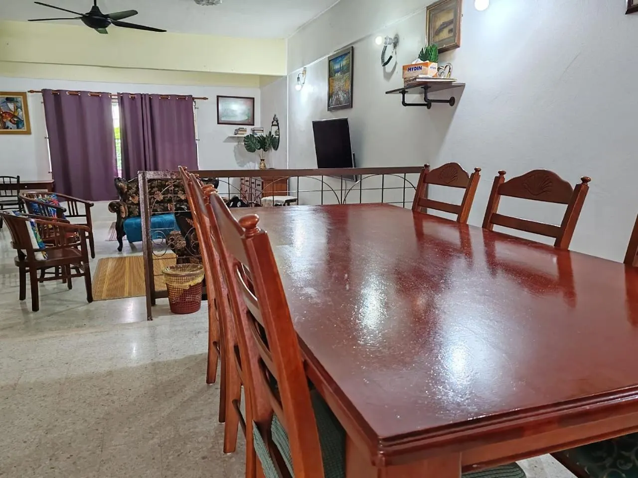 Oneb Homestay Shah Alam Holiday home